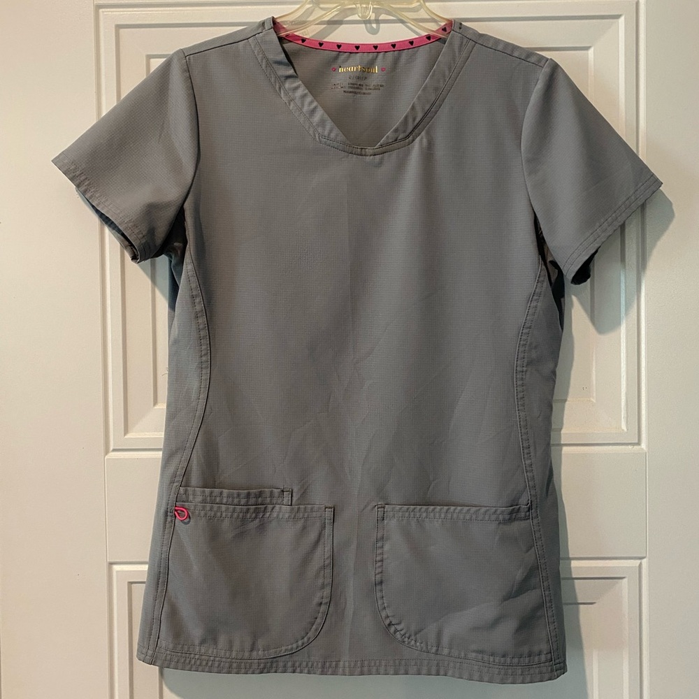 heartsoul Break On Through Women's 3-Pocket PitterPat Scrub Top Small Light gray